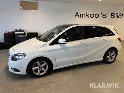 Mercedes-Benz B 180
