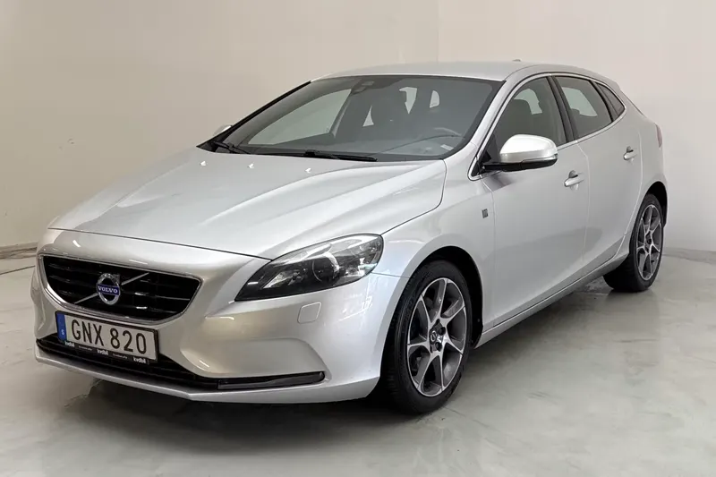 Volvo V40 T2 2015