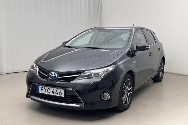 Toyota Auris 1.8 HSD 5dr 2015