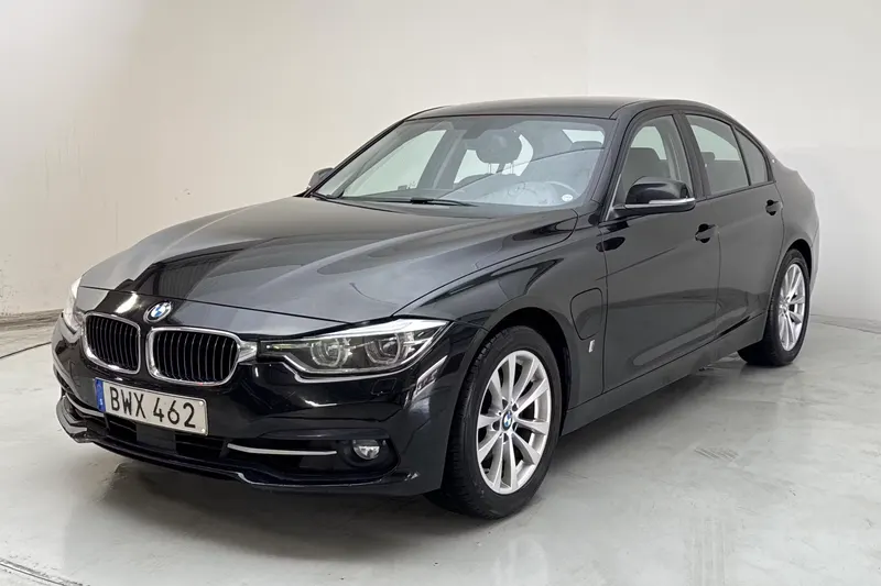 BMW 3-serien 330e Sedan, F30 2018